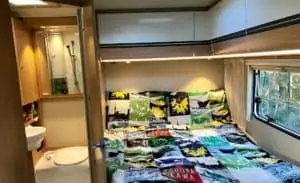 Fixed bed camper